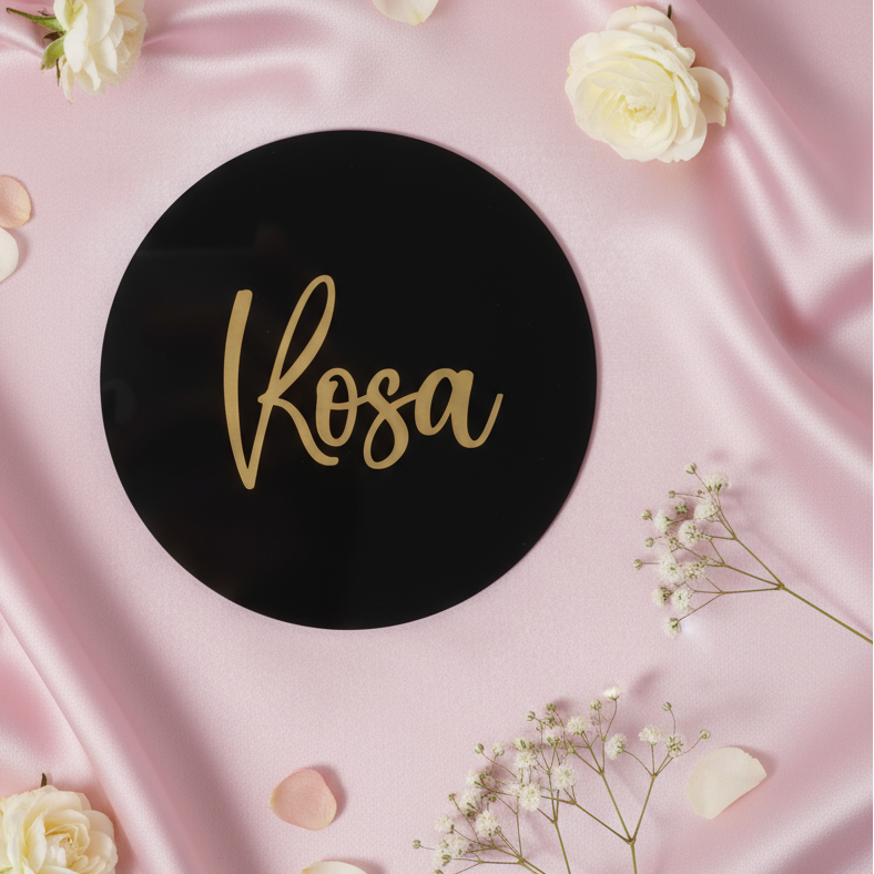 Vinyl Sticker mit Namen – personalisiert & selbstklebend