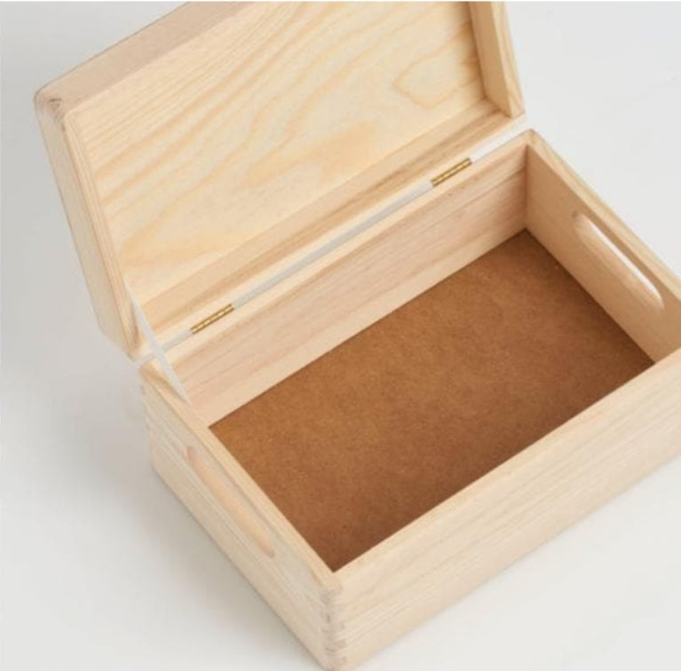 Personalisierte Erinnerungsbox aus Holz – Handbemalt & Mit Namen Veredelt | Geschenk für Geburt & Taufe | Élégance SchriftArt